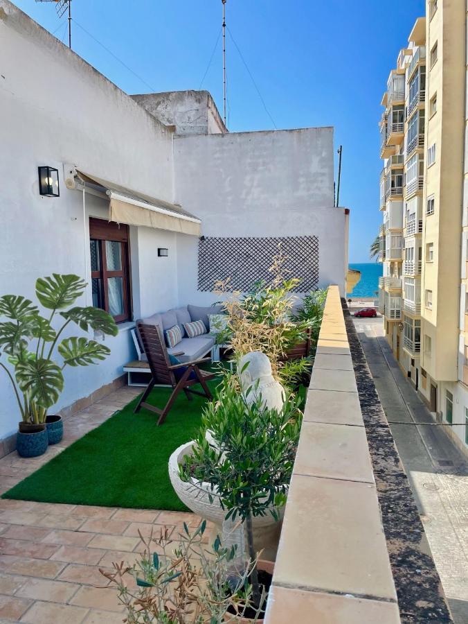 Gatu Premium Atico Caleta , Preferente Mayores De 25 Anos Y Familias กาดิซ ภายนอก รูปภาพ