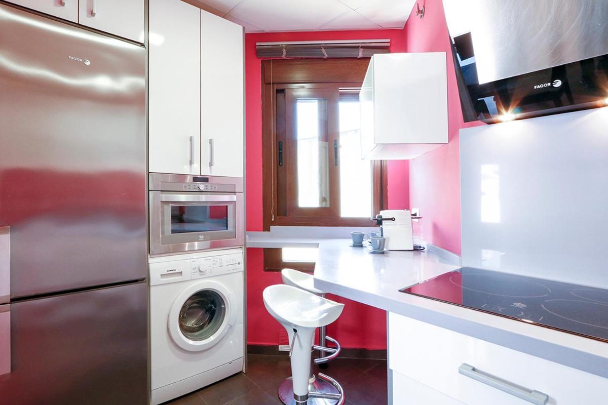 Gatu Premium Atico Caleta , Preferente Mayores De 25 Anos Y Familias กาดิซ ภายนอก รูปภาพ
