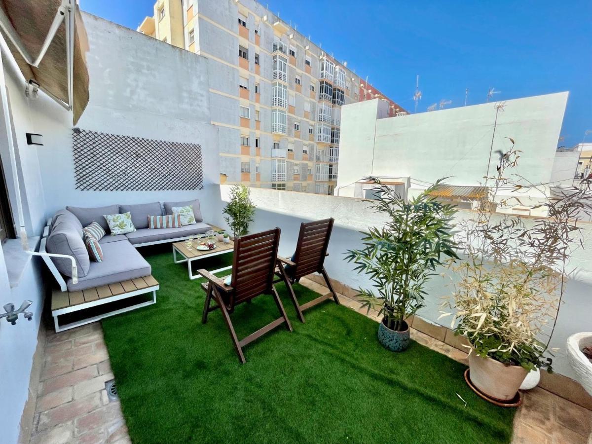 Gatu Premium Atico Caleta , Preferente Mayores De 25 Anos Y Familias กาดิซ ภายนอก รูปภาพ