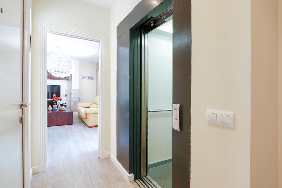 Gatu Premium Atico Caleta , Preferente Mayores De 25 Anos Y Familias กาดิซ ภายนอก รูปภาพ