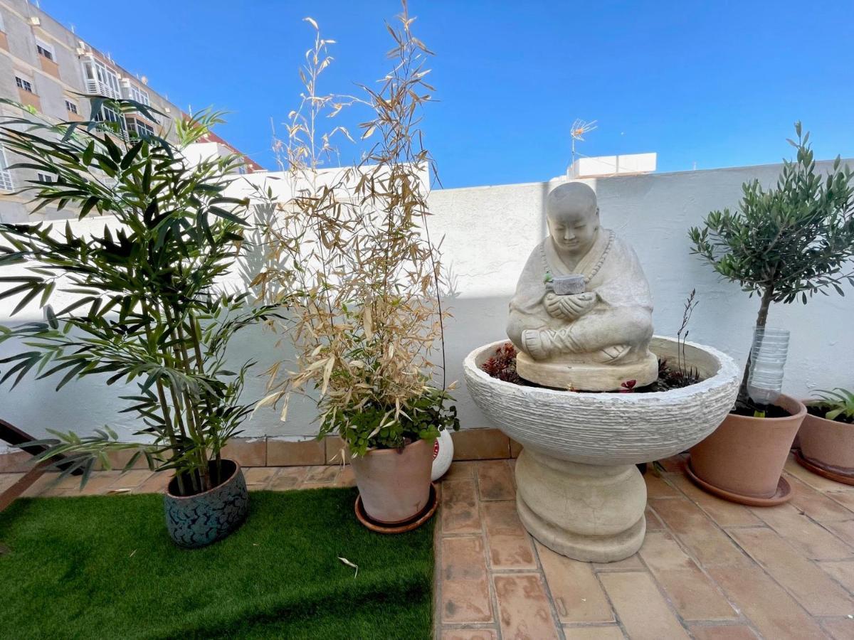 Gatu Premium Atico Caleta , Preferente Mayores De 25 Anos Y Familias กาดิซ ภายนอก รูปภาพ