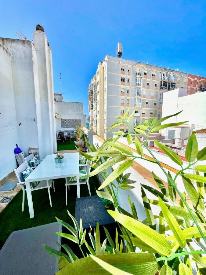 Gatu Premium Atico Caleta , Preferente Mayores De 25 Anos Y Familias กาดิซ ภายนอก รูปภาพ